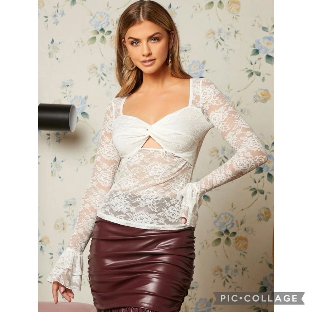 Y2K Gothic Grunge Fairycore White Lace Bell Sleeve Cut Out Sea Shell Cup Top Med